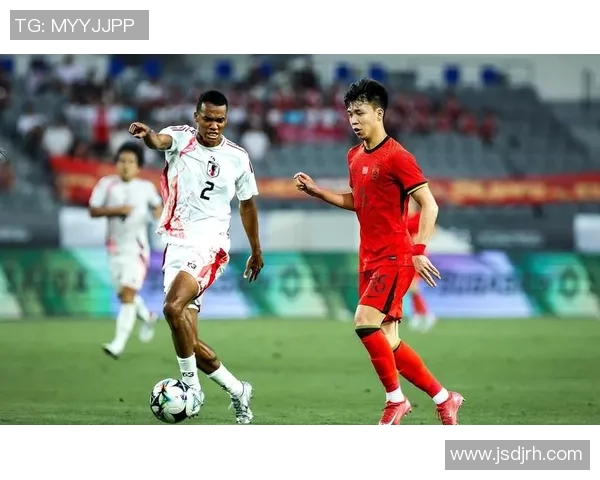 香港足球明星不幸罹患癌症引发社会对运动员健康的关注与讨论